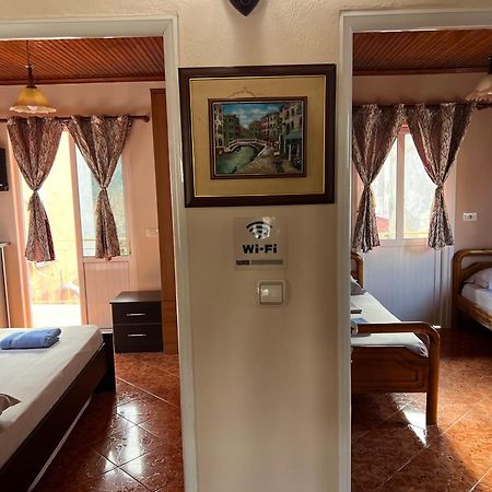 Apartment Donend Berat Exterior foto