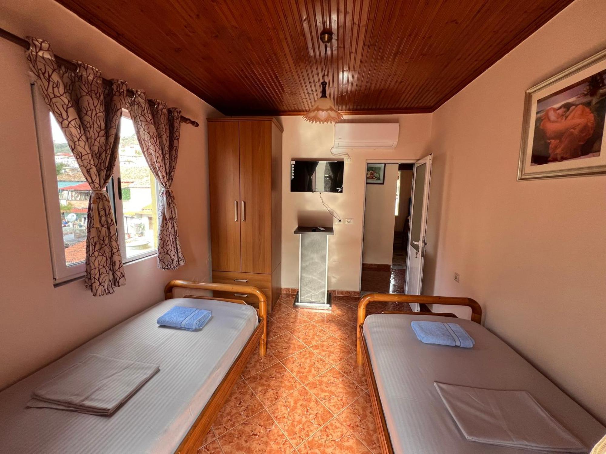 Apartment Donend Berat Exterior foto